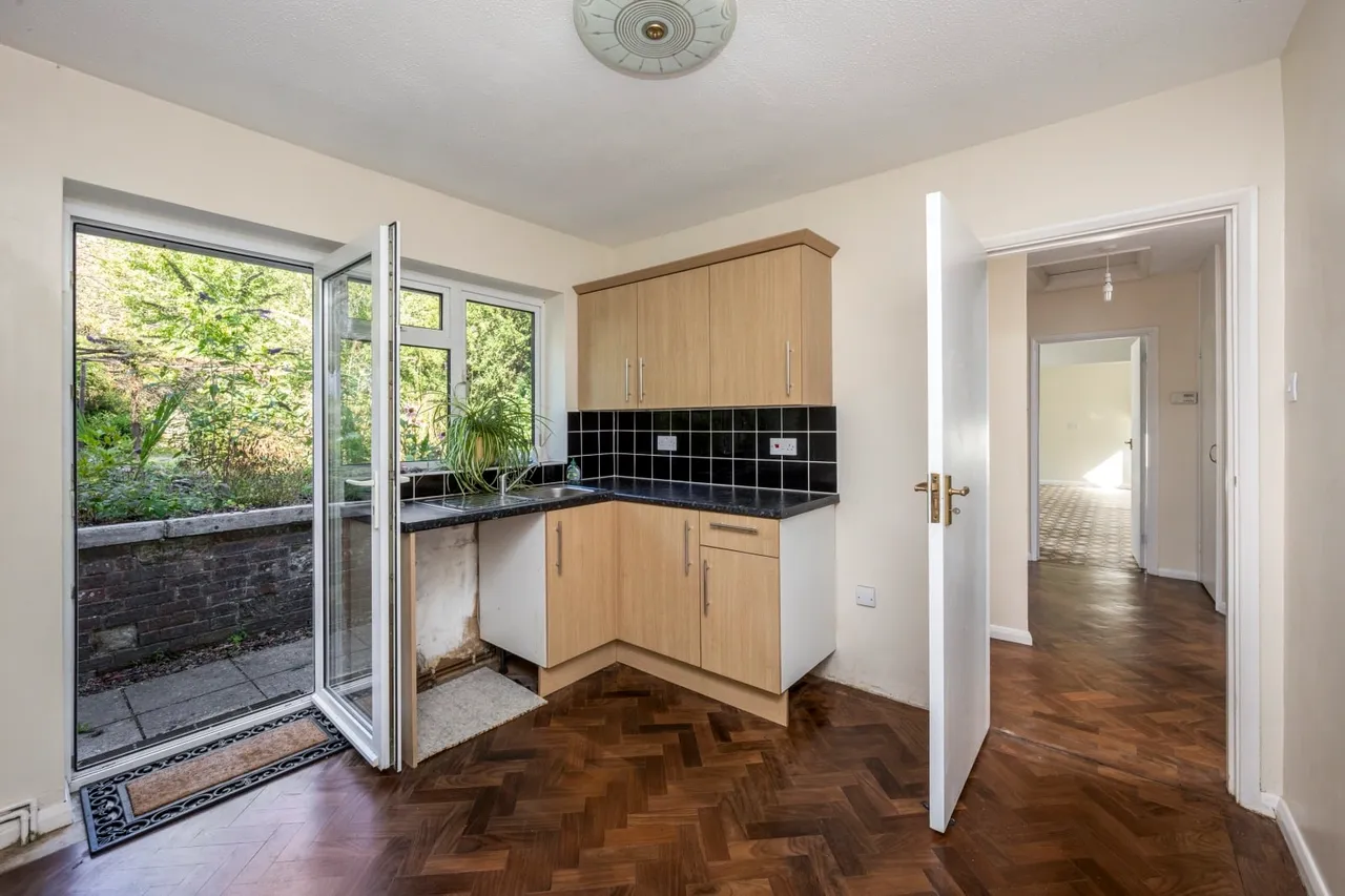 Priory Road, Forest Row, RH18, photo 11