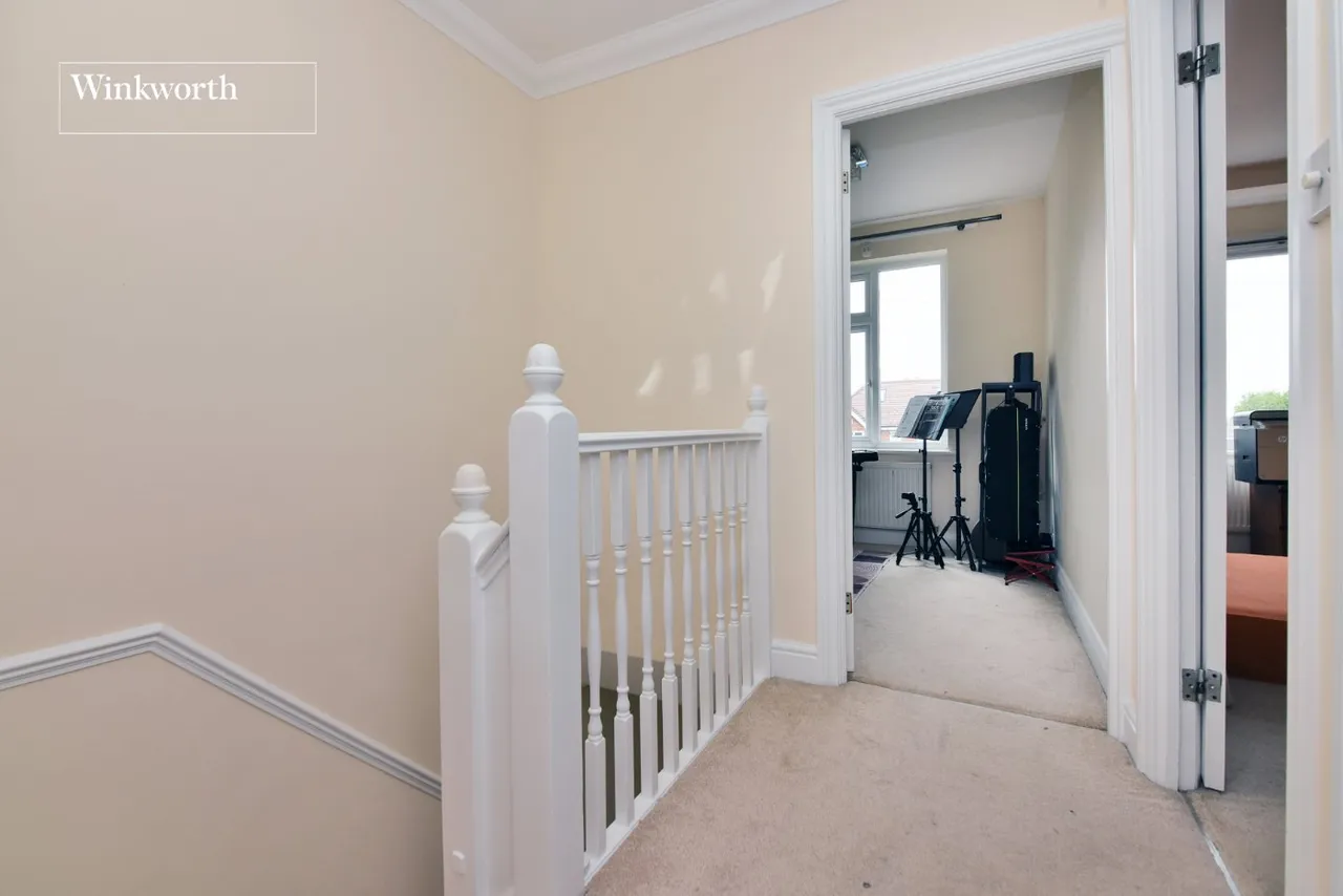 Hilldale Road, Cheam, SM1, photo 18