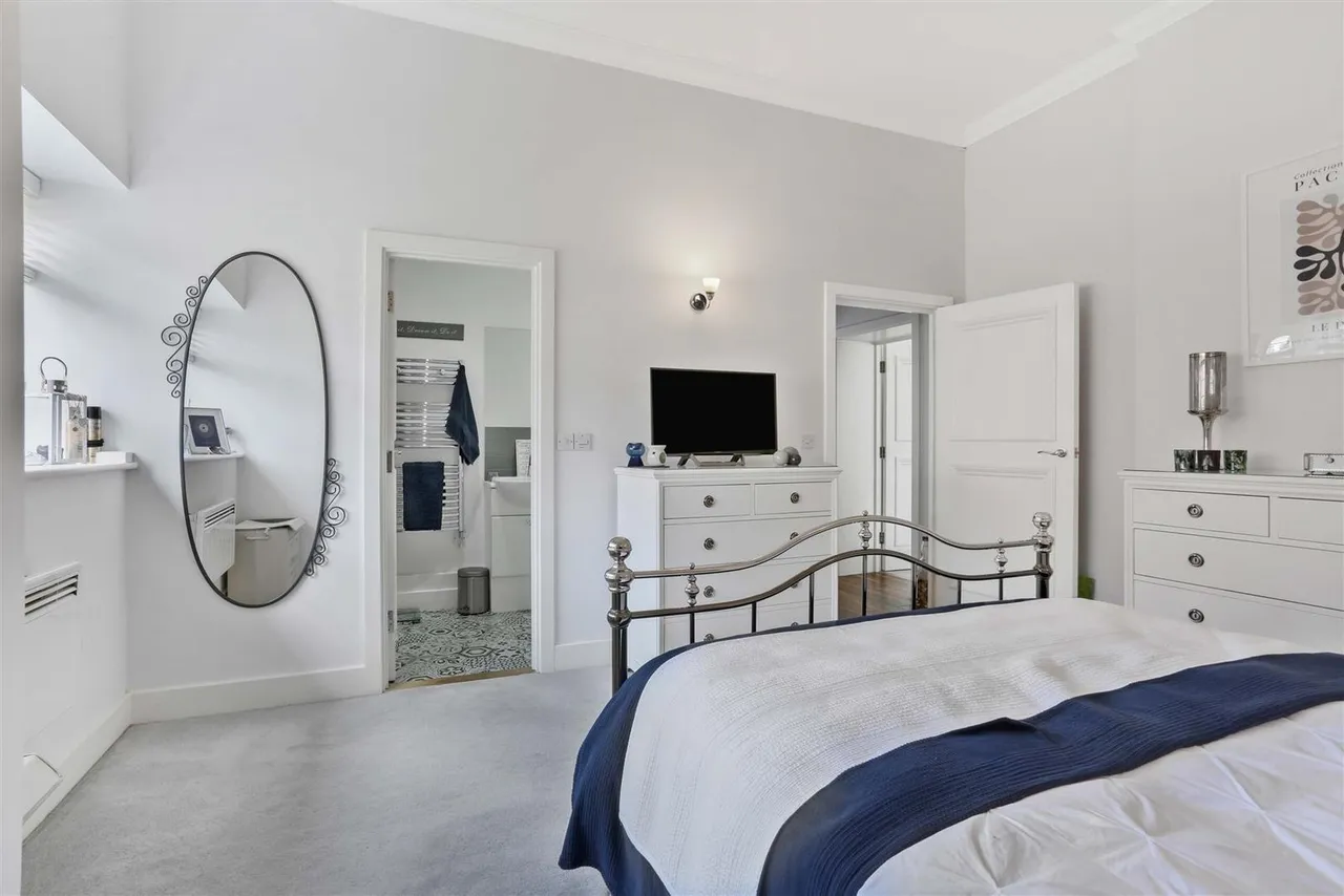 Elizabeth Drive, Banstead, SM7 2FD, photo 10