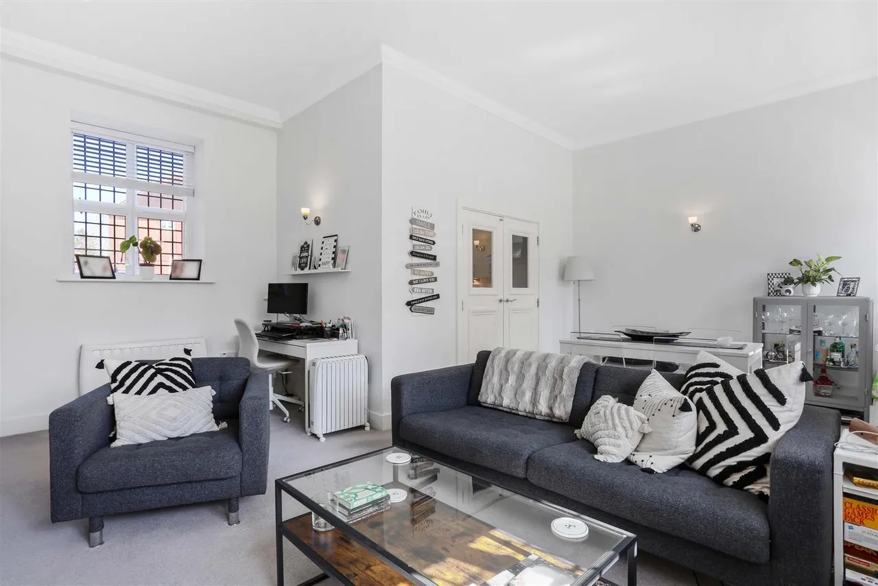 Elizabeth Drive, Banstead, SM7 2FD, photo 4