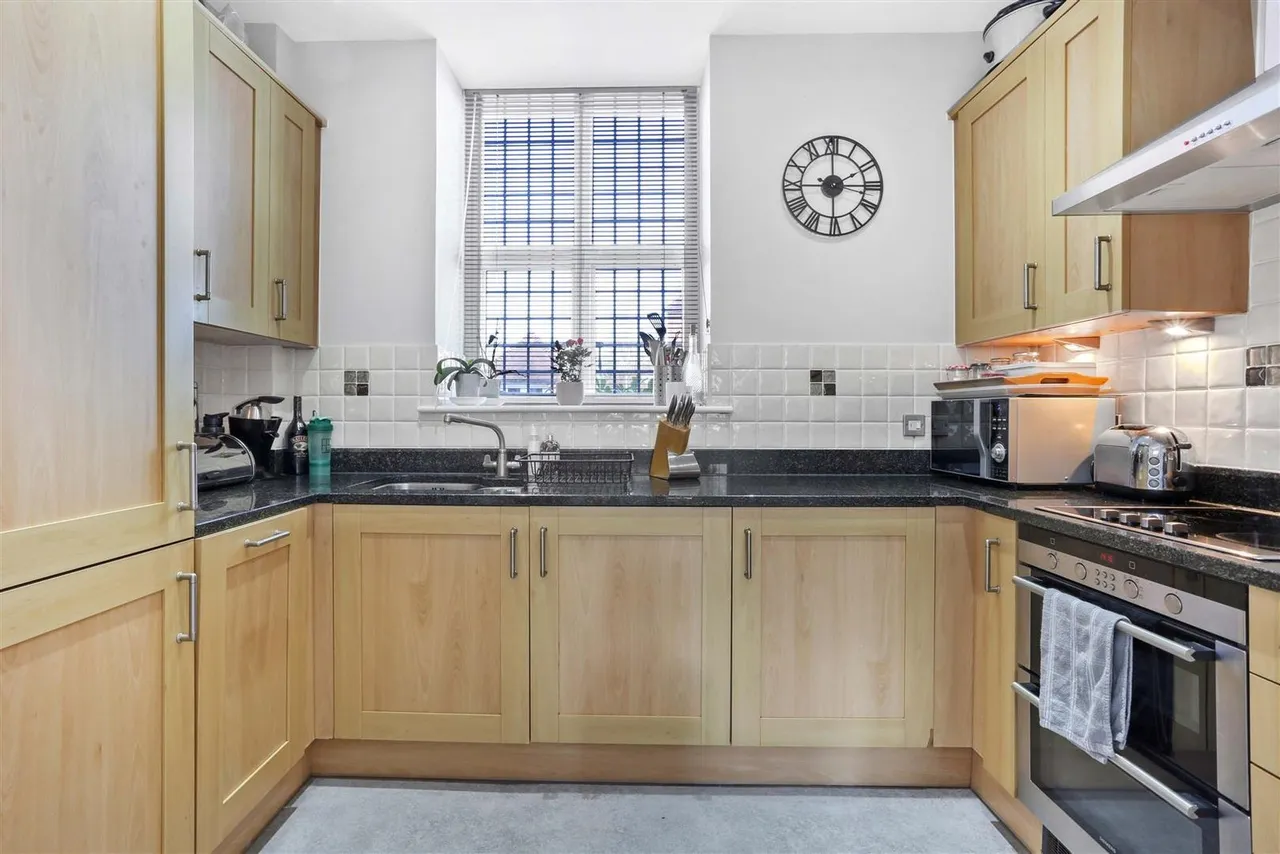 Elizabeth Drive, Banstead, SM7 2FD, photo 9