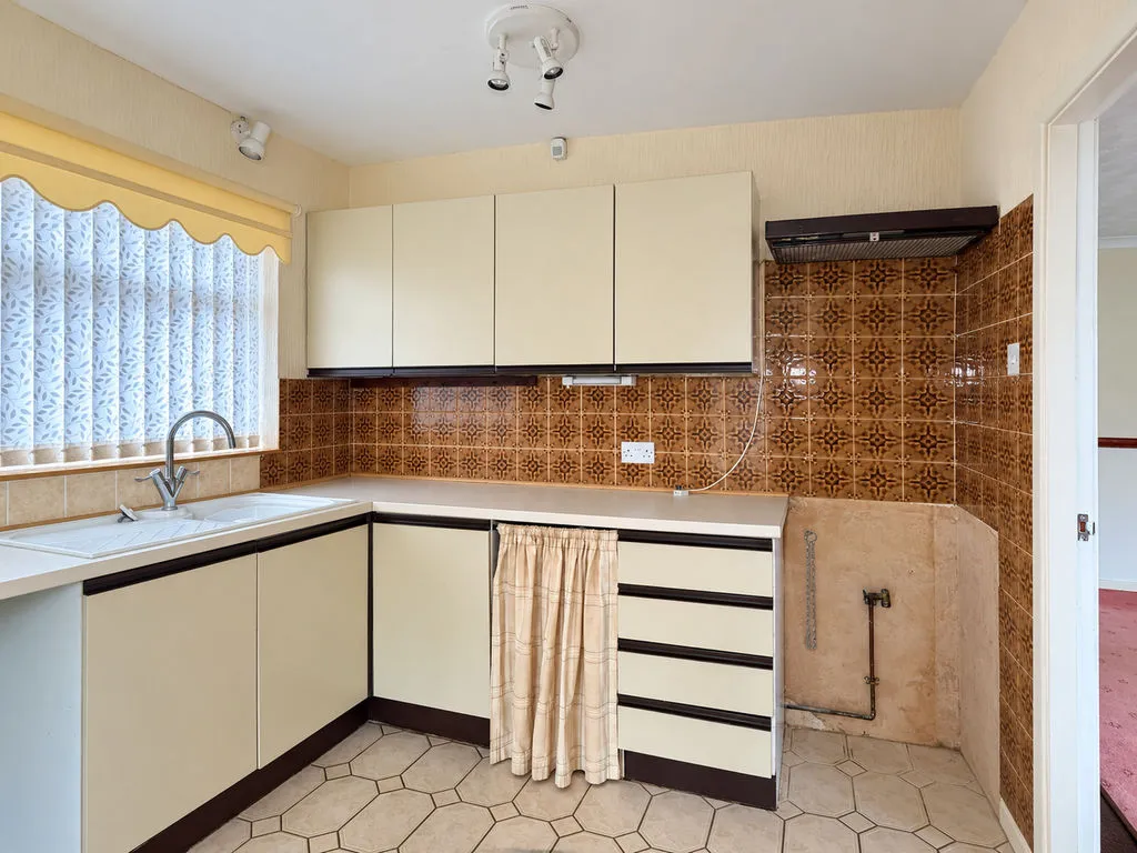 Chase Avenue, Cheslyn Hay, WS6, photo 15
