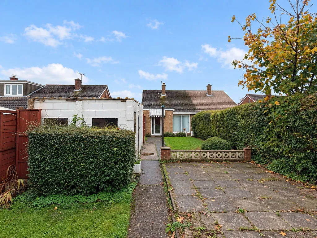 Chase Avenue, Cheslyn Hay, WS6, photo 2