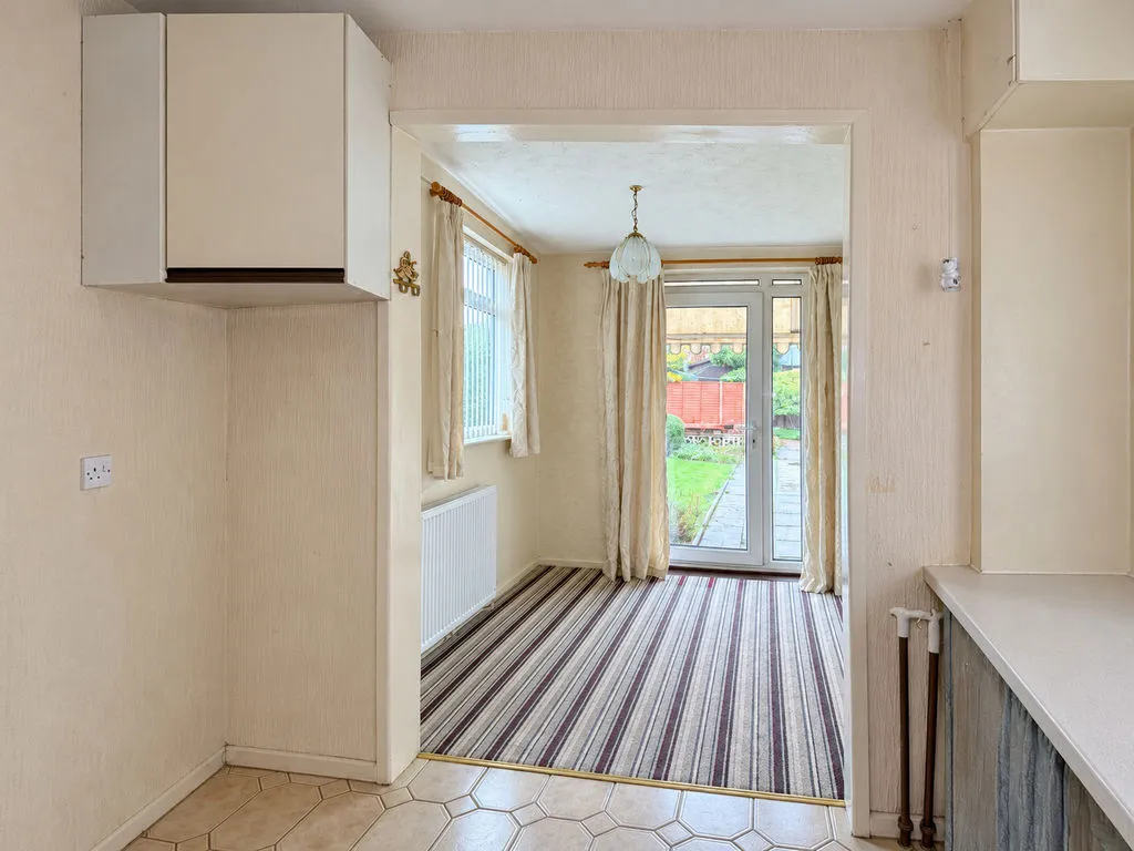 Chase Avenue, Cheslyn Hay, WS6, photo 4