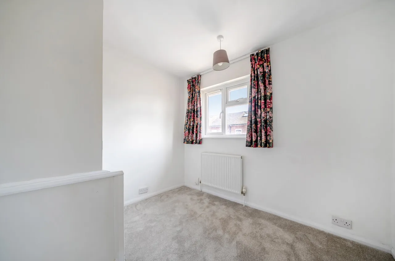 Bath Road, Southsea, PO4, photo 10