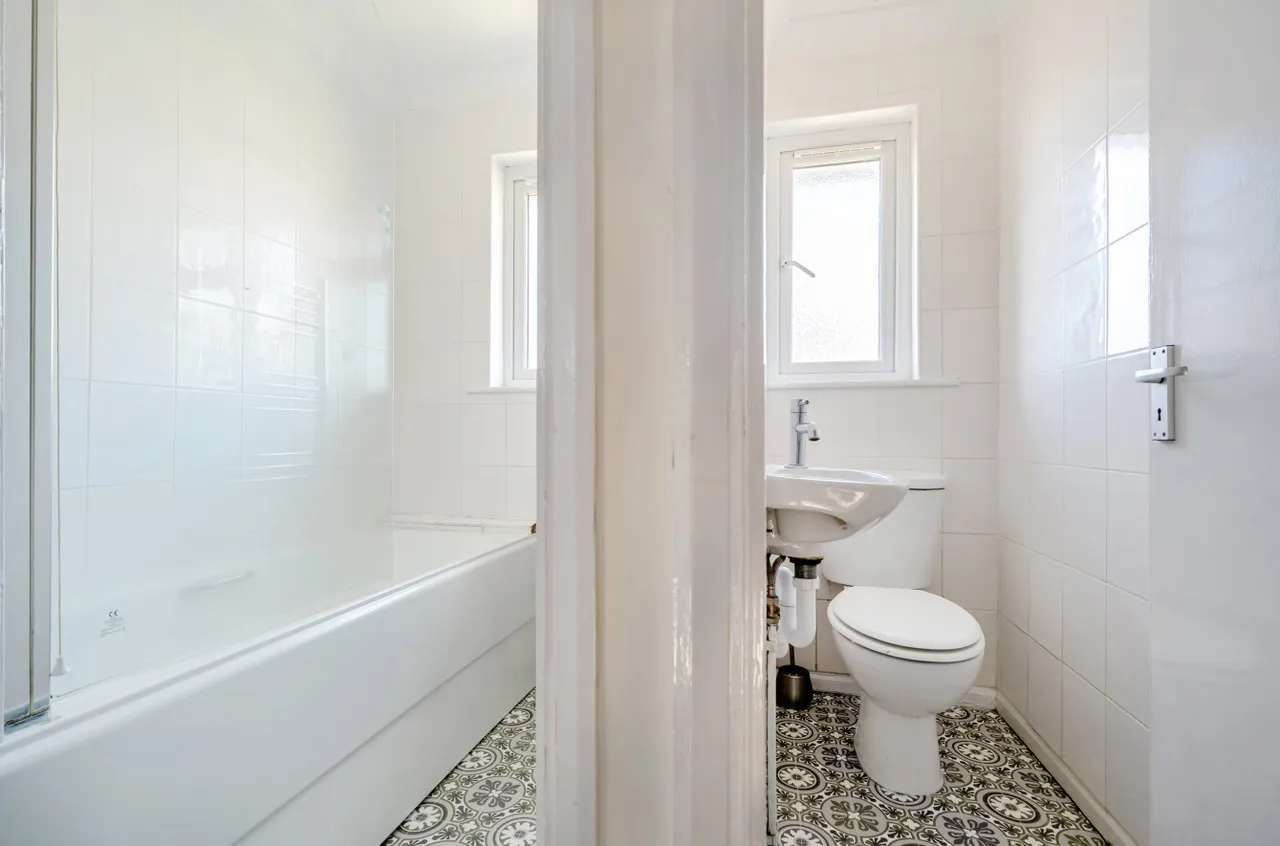 Bath Road, Southsea, PO4, photo 5