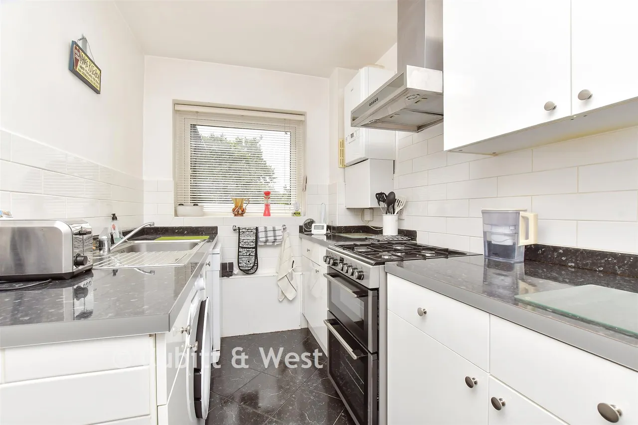 Timberhill, Ashtead, KT21, photo 9