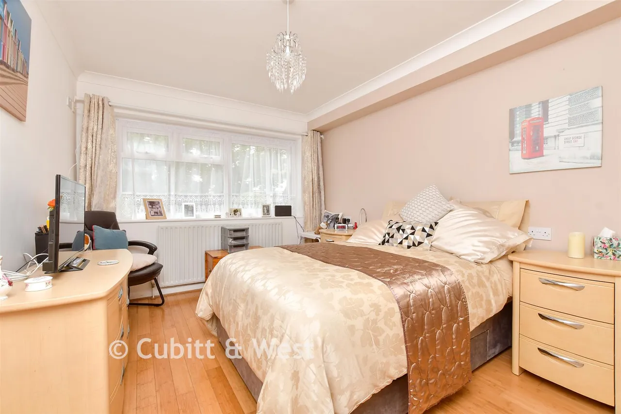 Timberhill, Ashtead, KT21, photo 3