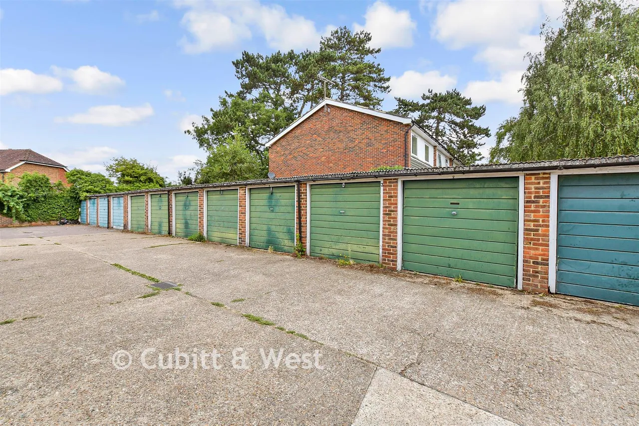 Timberhill, Ashtead, KT21, photo 14