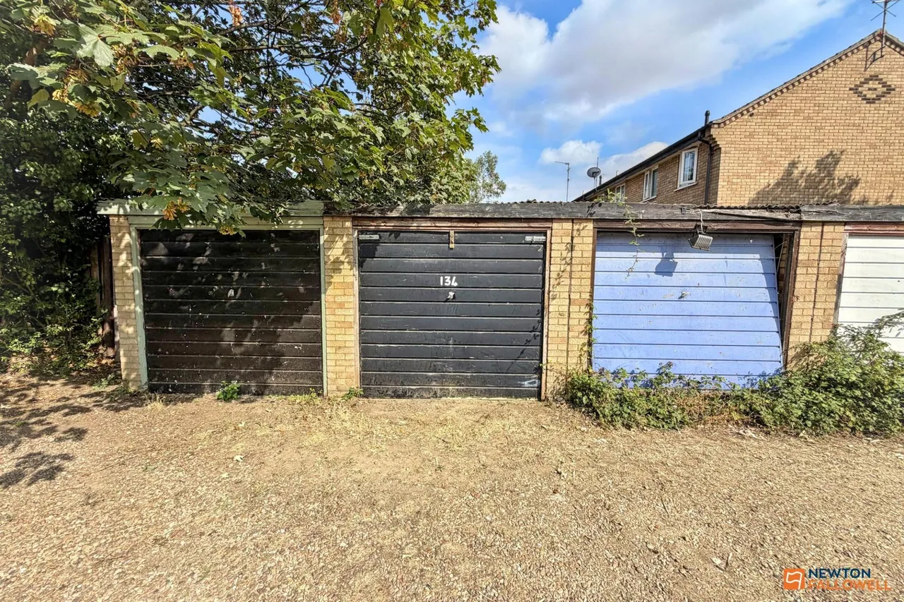Swale Avenue, Gunthorpe, PE4, photo 12