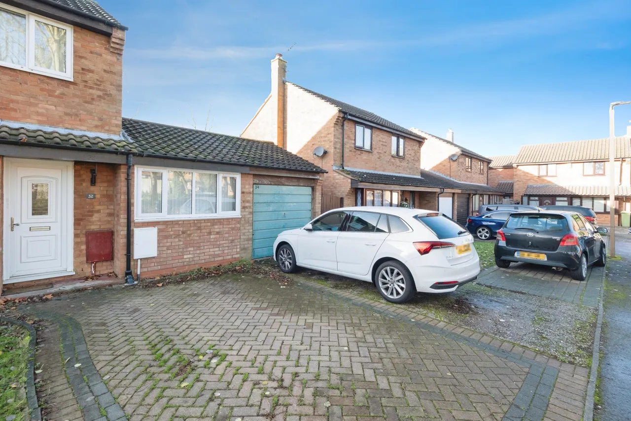 Trueman Place, Oldbrook, MK6, photo 3