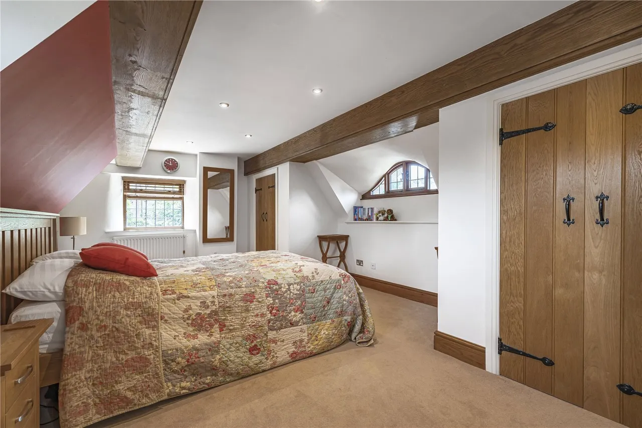 Upper Harlestone, NN7, photo 25