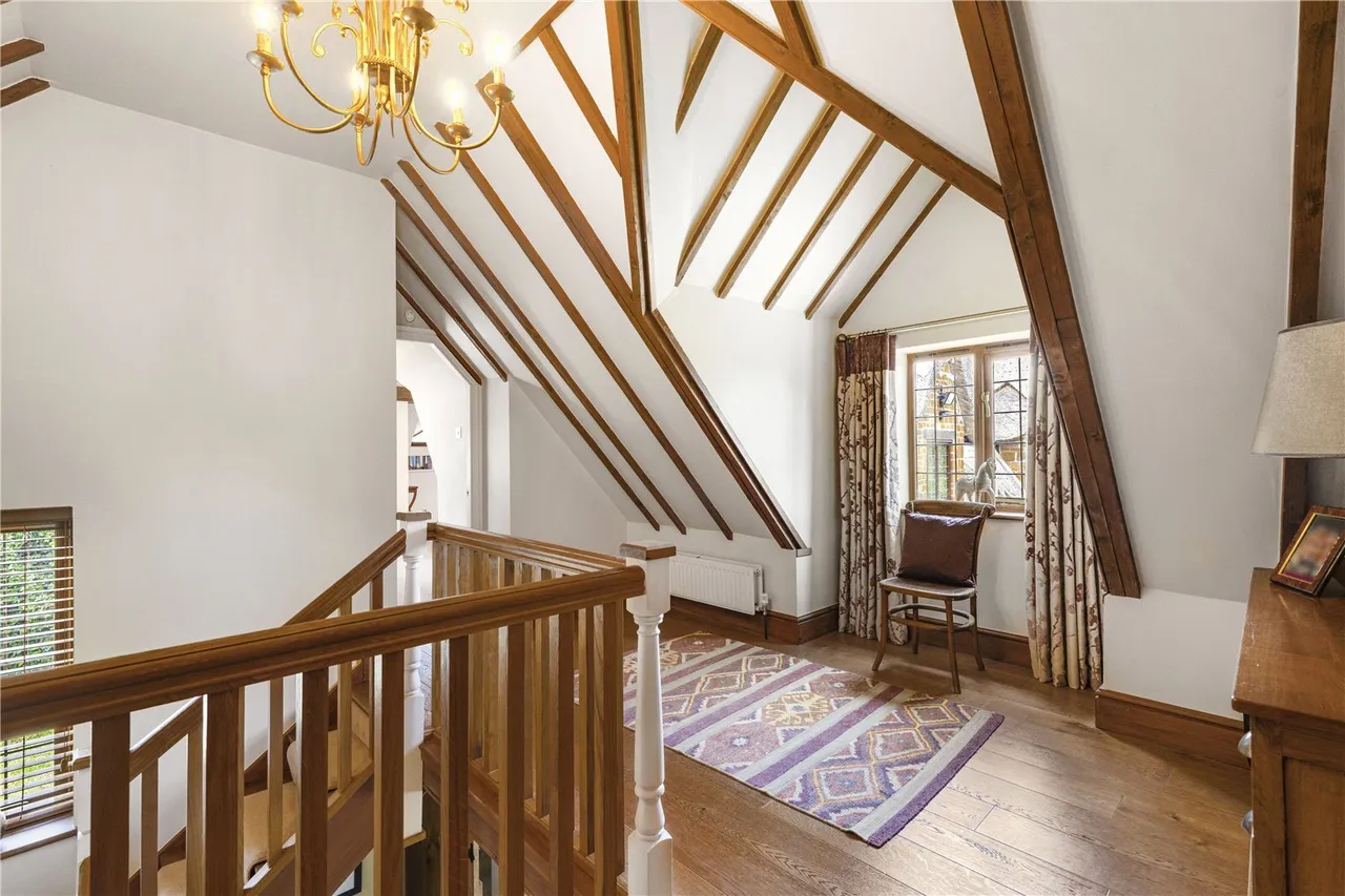 Upper Harlestone, NN7, photo 17