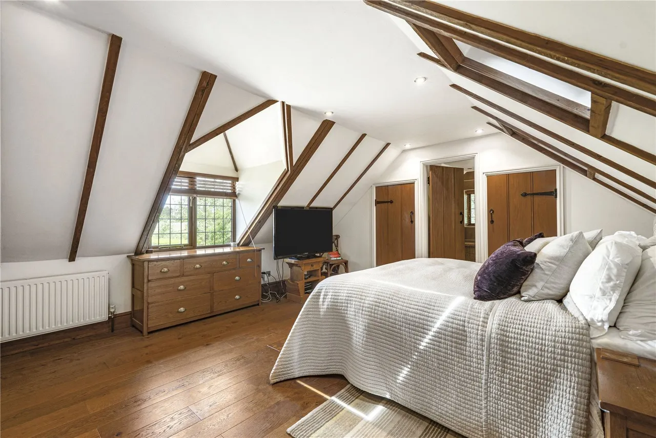 Upper Harlestone, NN7, photo 18