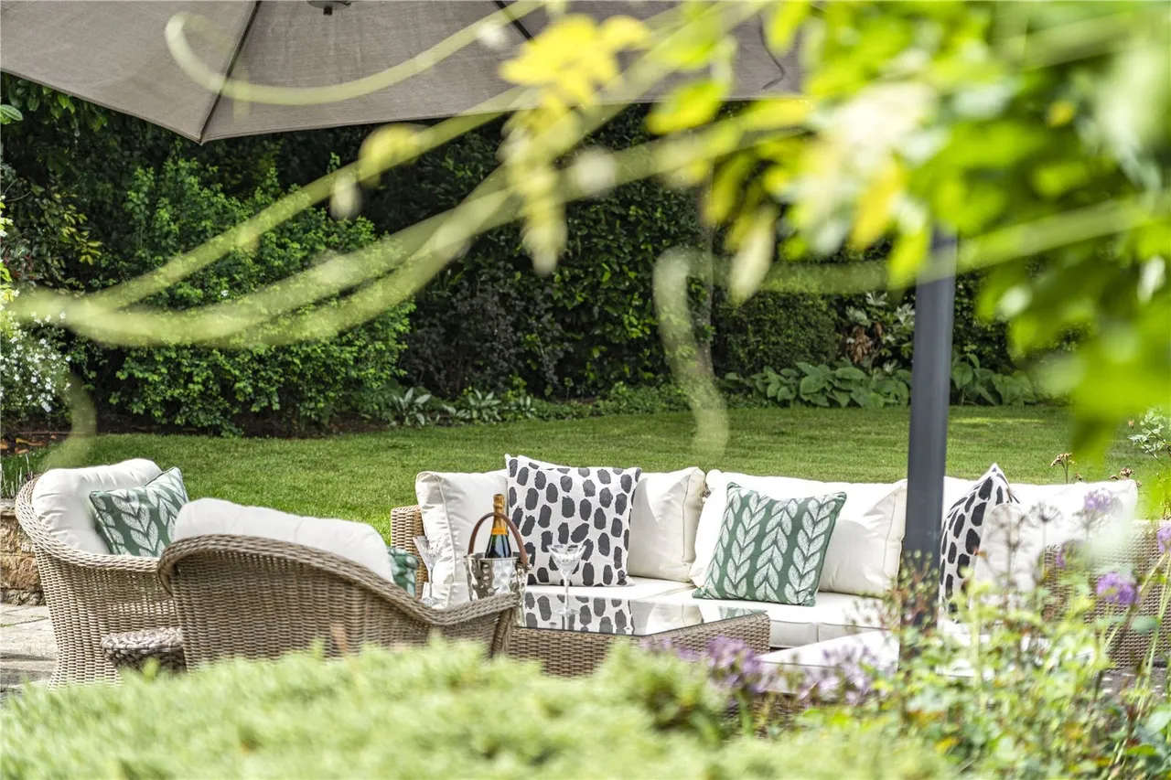 Upper Harlestone, NN7, photo 36