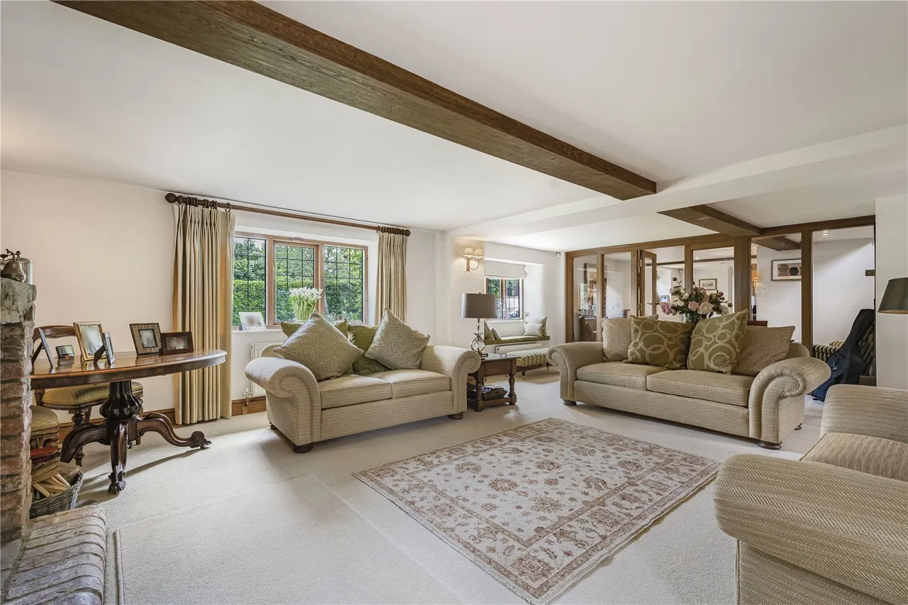 Upper Harlestone, NN7, photo 3