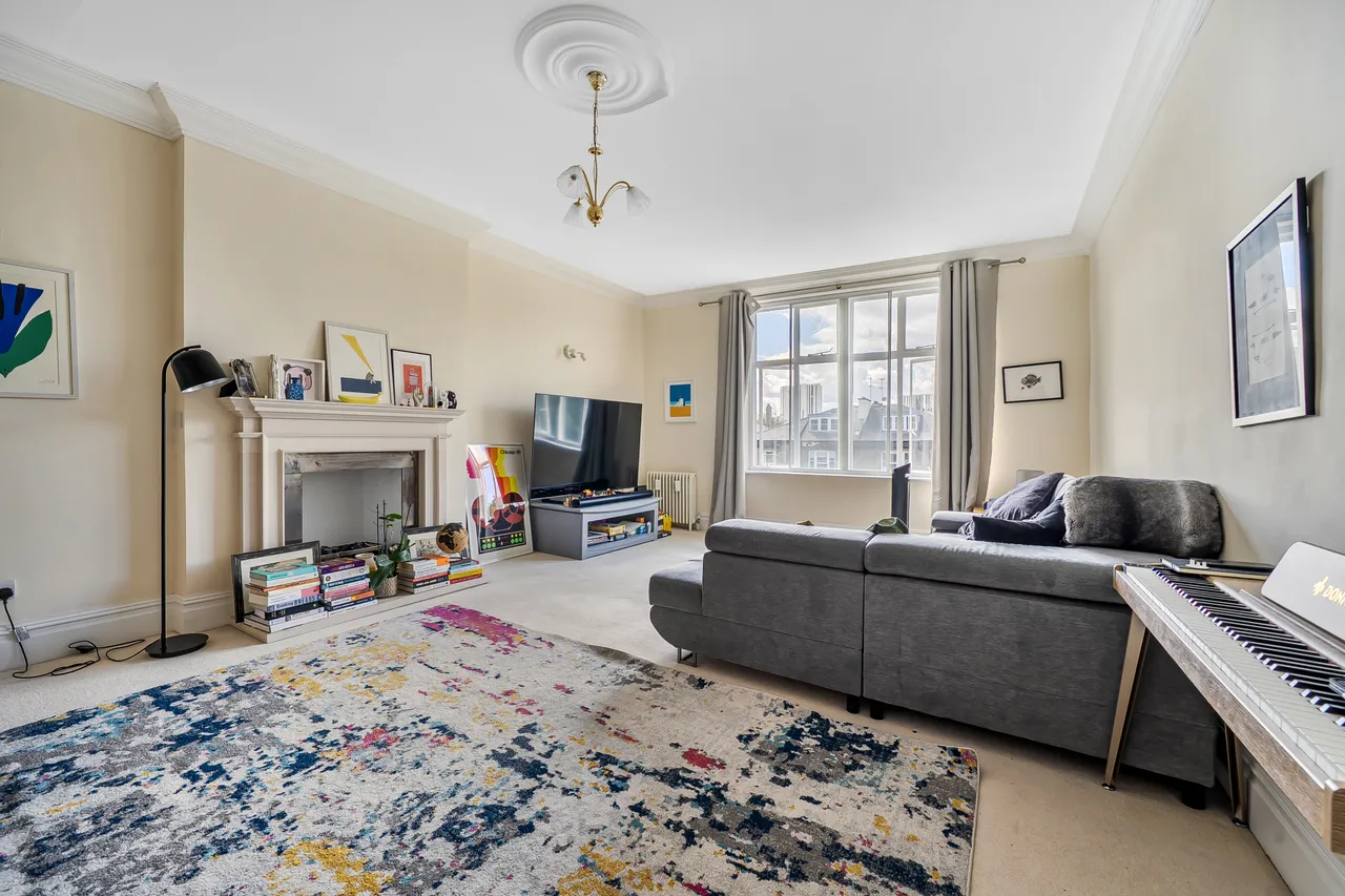 Flat 4, 29 Belsize Park Gardens, London, photo 2