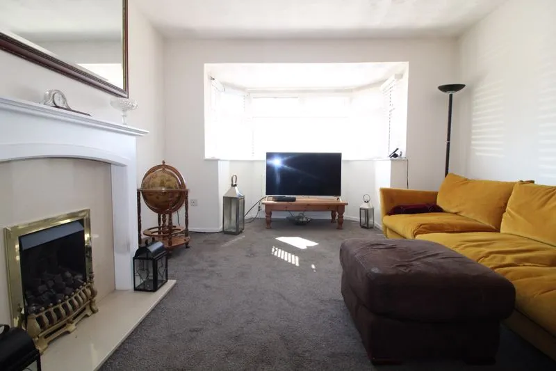Matlock Crescent, Luton LU4 0BP, photo 11