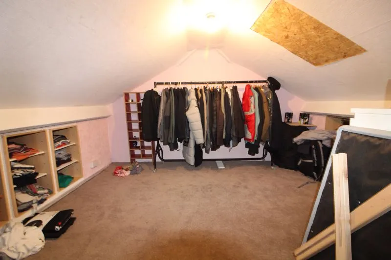 Matlock Crescent, Luton LU4 0BP, photo 9