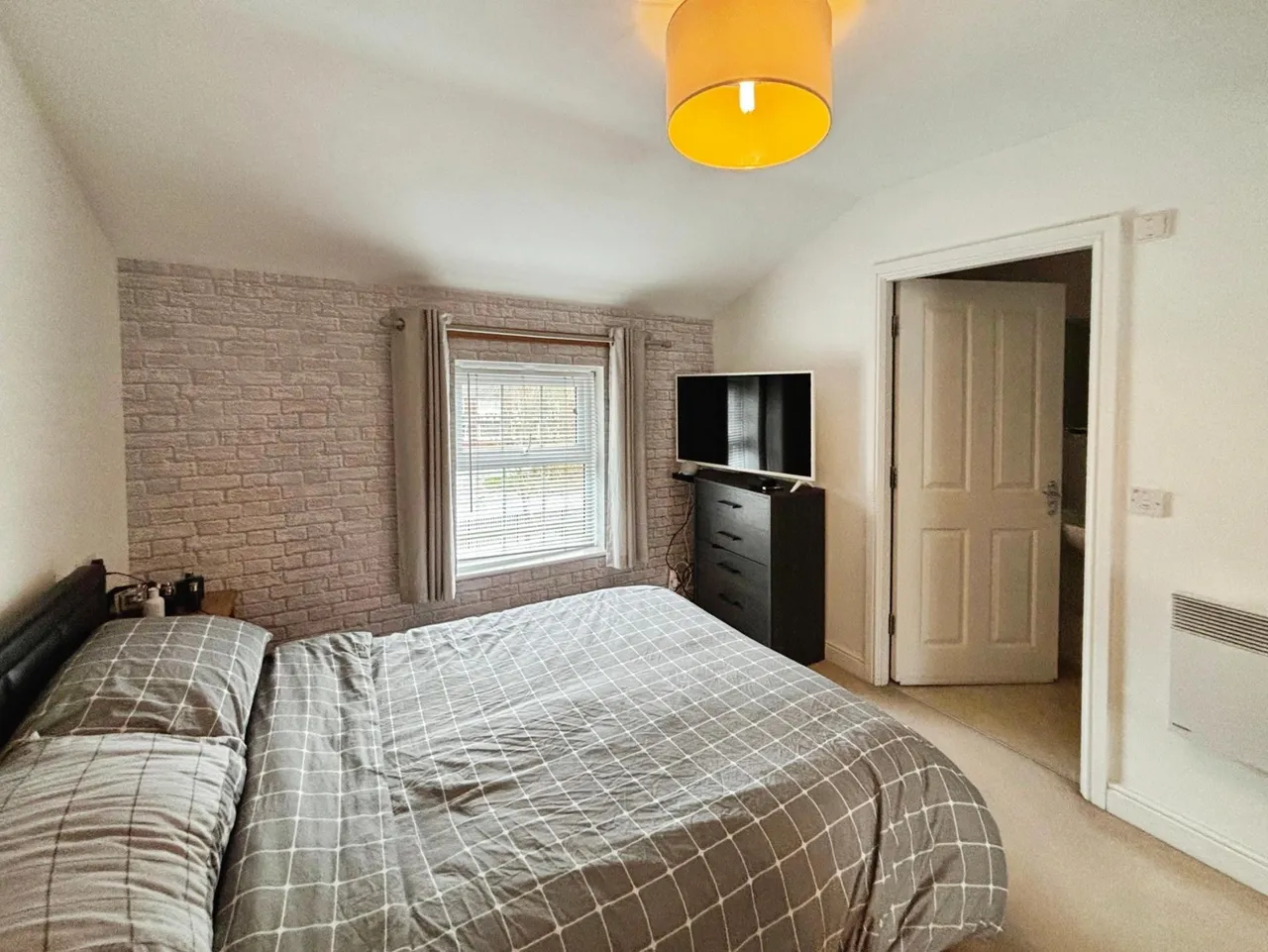 Hessle High Road, Hull, HU4, photo 3