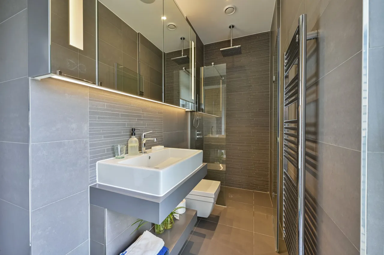 Apartment 76, 121 Upper Richmond Road, London, photo 9