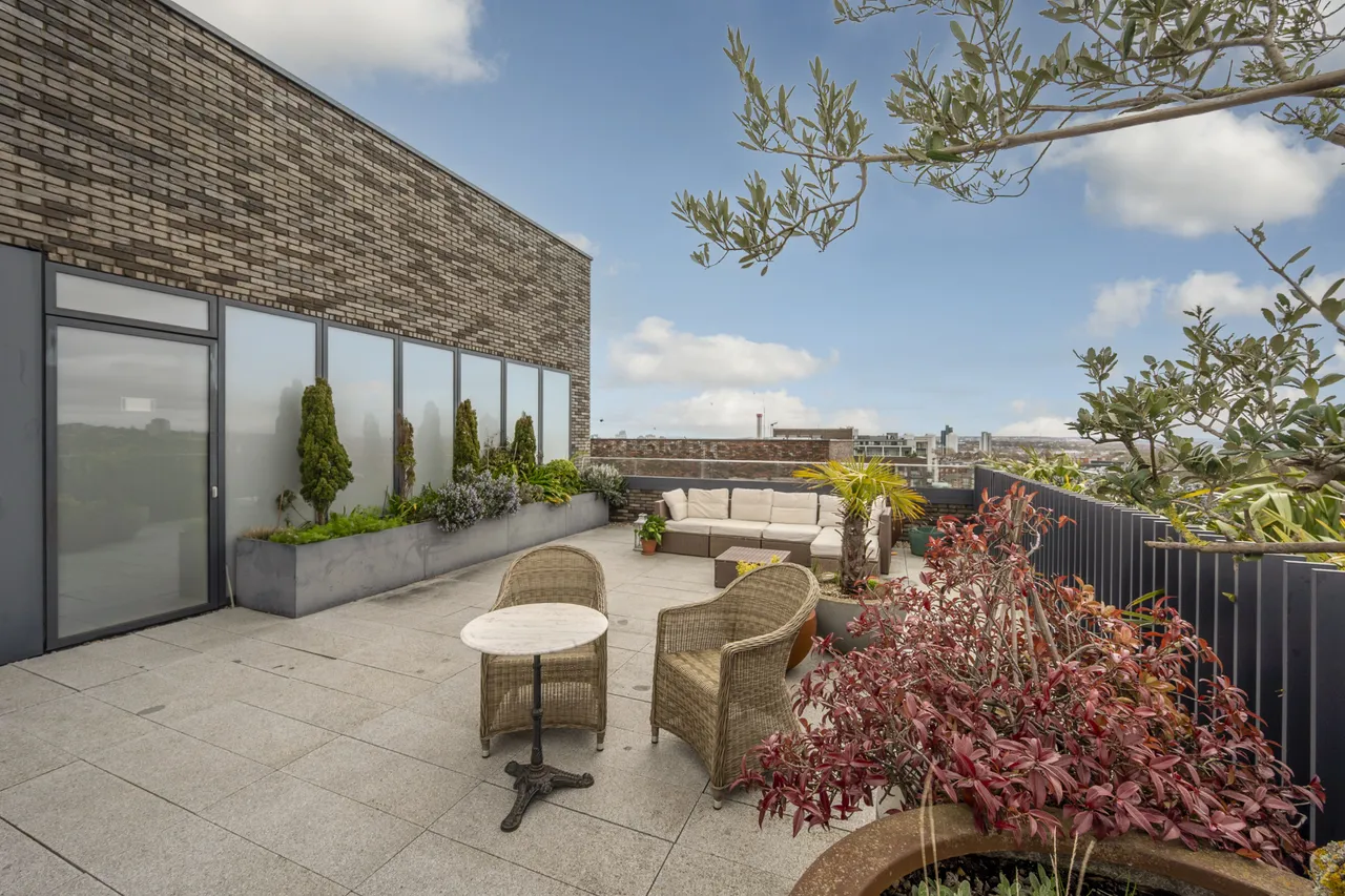 Apartment 76, 121 Upper Richmond Road, London, photo 2