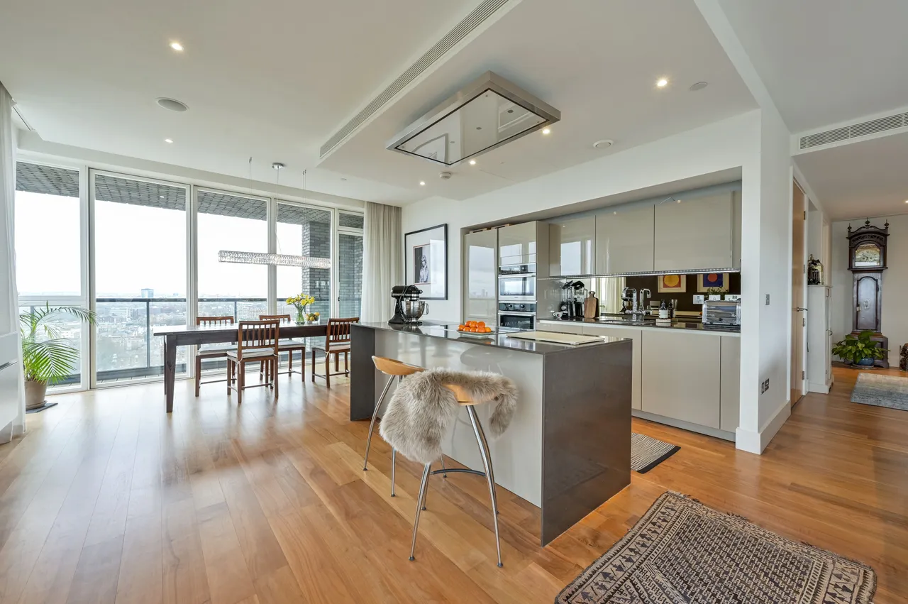 2 bed flat for sale — Apartment 76, 121 Upper Richmond Road, London