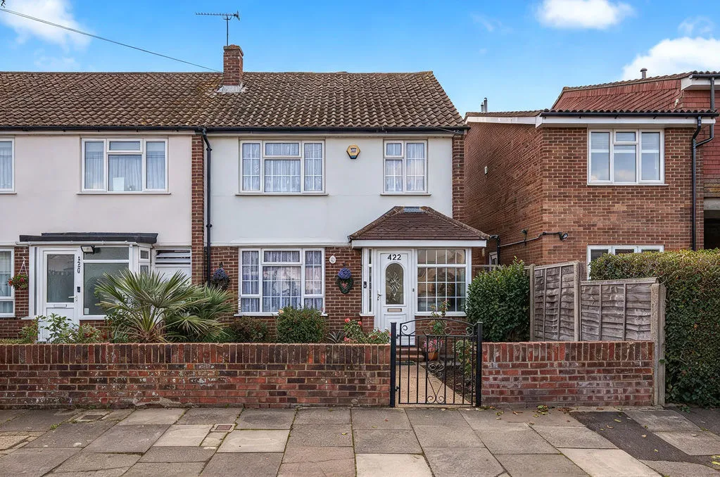 3 bed house for sale, Staines Road West, Ashford, TW15