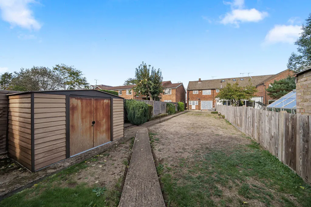 Staines Road West, Ashford, TW15, photo 13