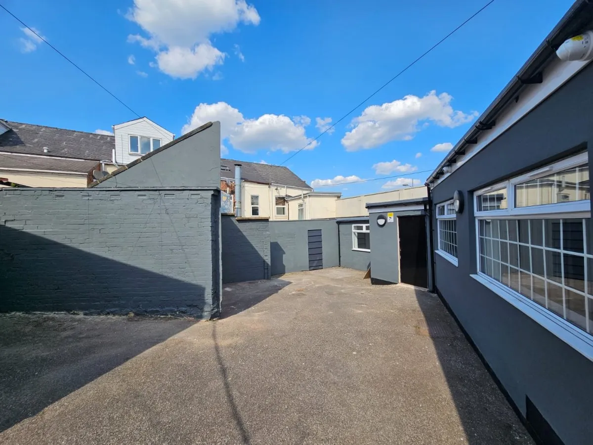 Hall Street, Hoyland, photo 7
