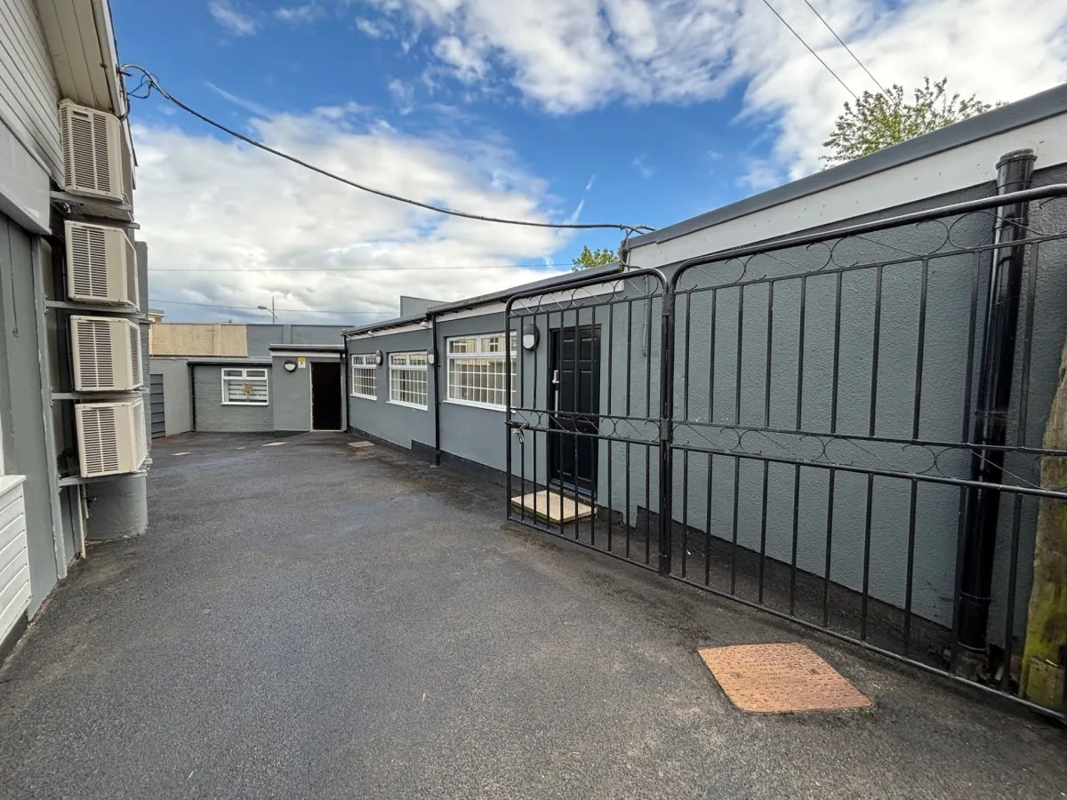Hall Street, Hoyland, photo 6