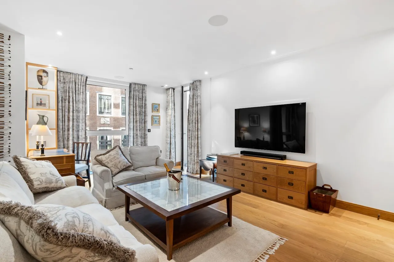 Horseferry Road, London, SW1P, photo 17