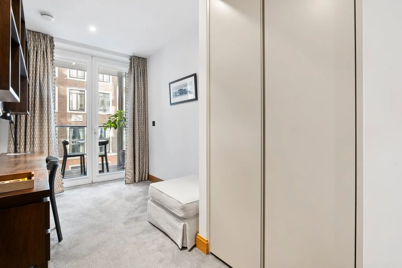 Horseferry Road, London, SW1P, photo 12