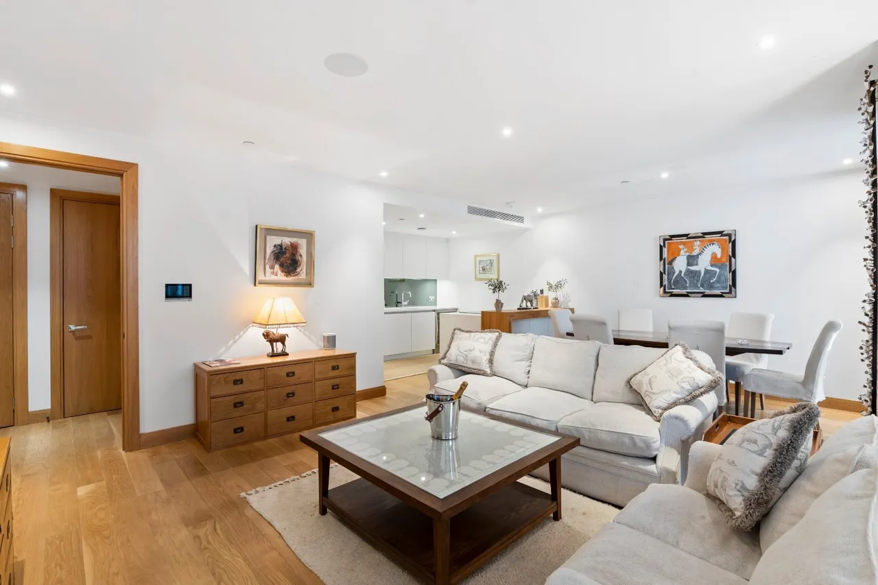 Horseferry Road, London, SW1P, photo 18
