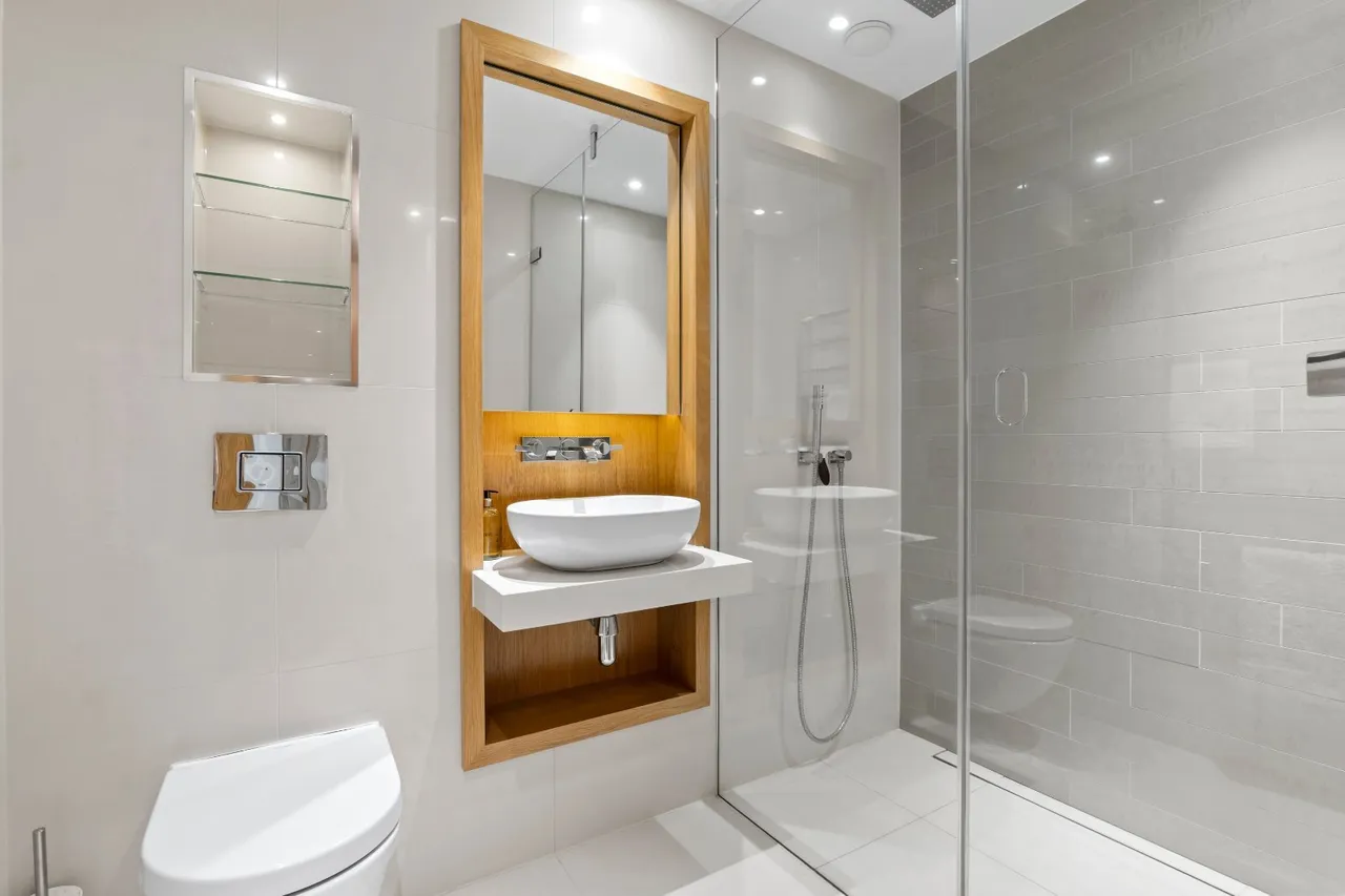 Horseferry Road, London, SW1P, photo 8