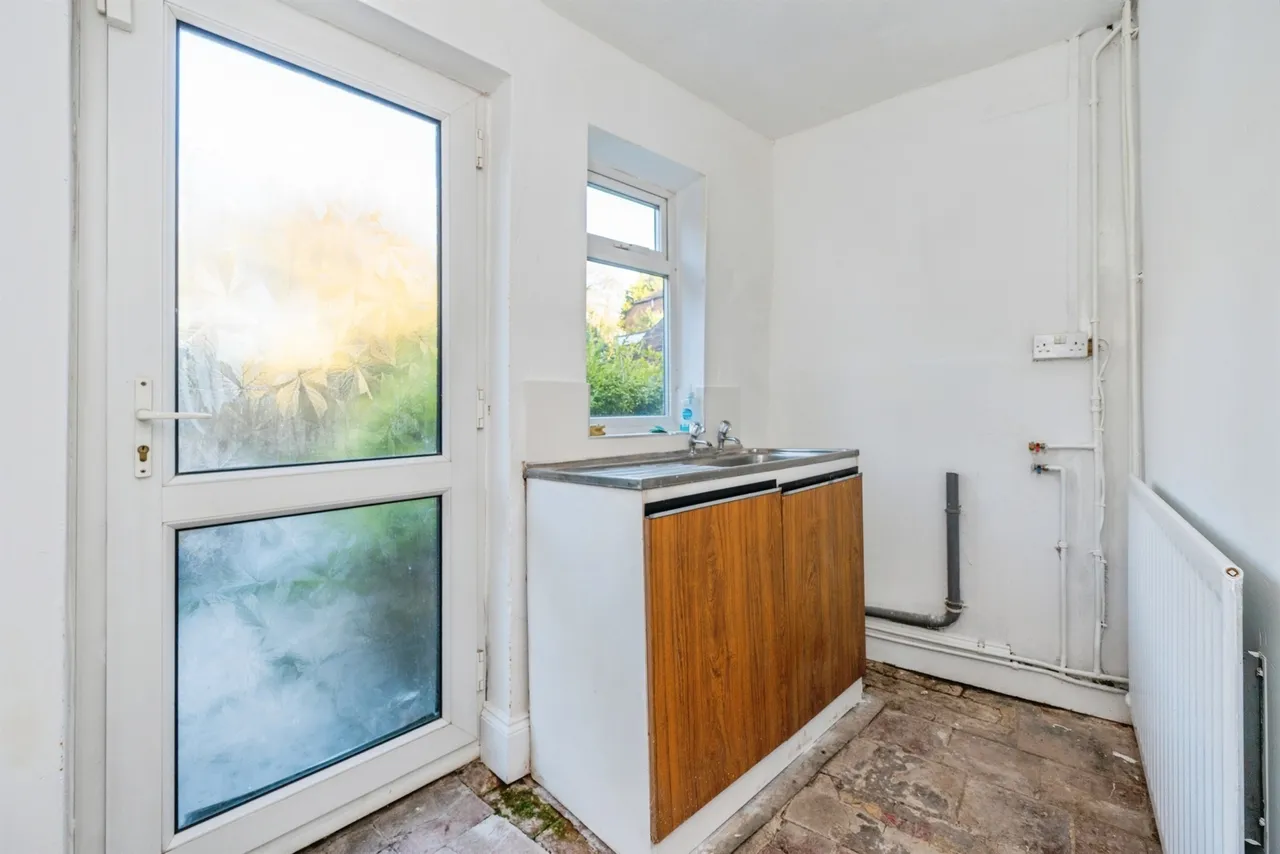 Walsall Road, Lichfield, WS13, photo 6
