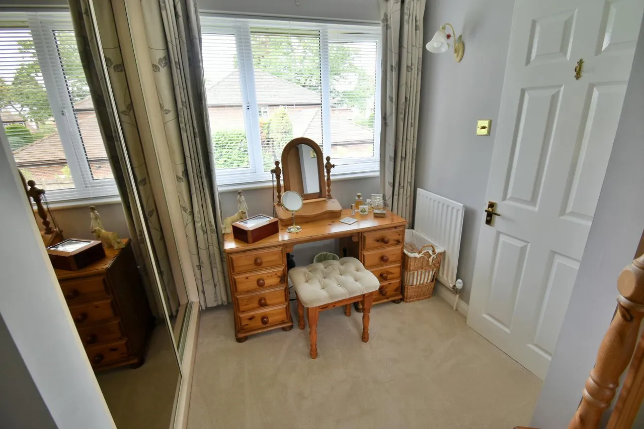 Pinewood Road, BH22, photo 18