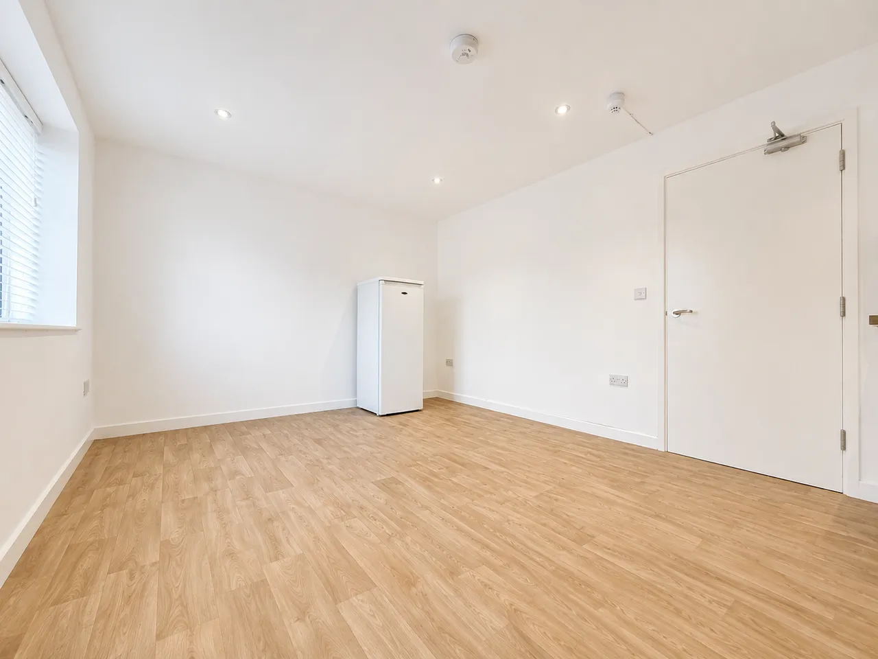 Wood Street, Mansfield, NG18, photo 3