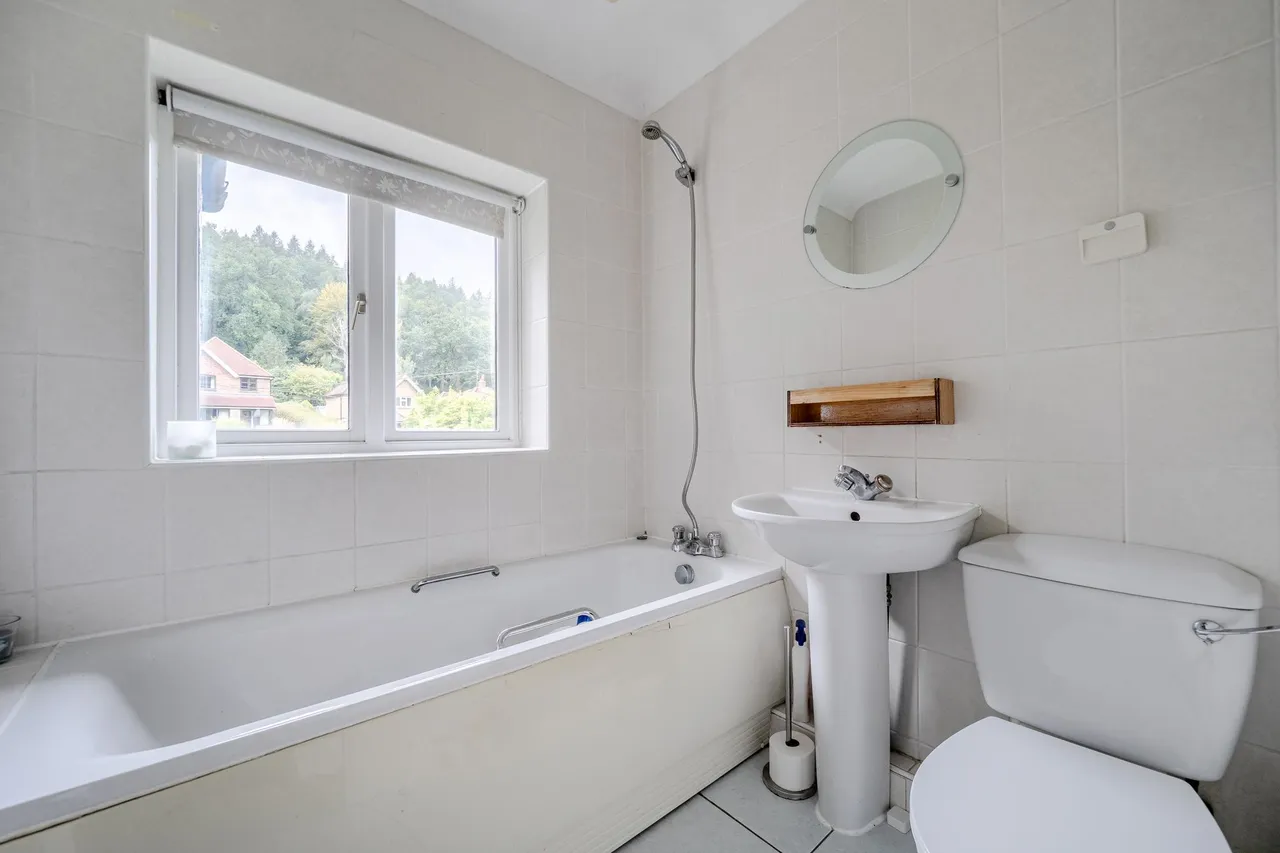 Marley Combe Road, Haslemere, GU27, photo 15