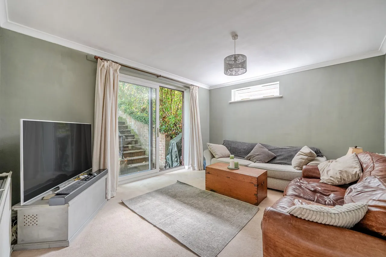 Marley Combe Road, Haslemere, GU27, photo 11