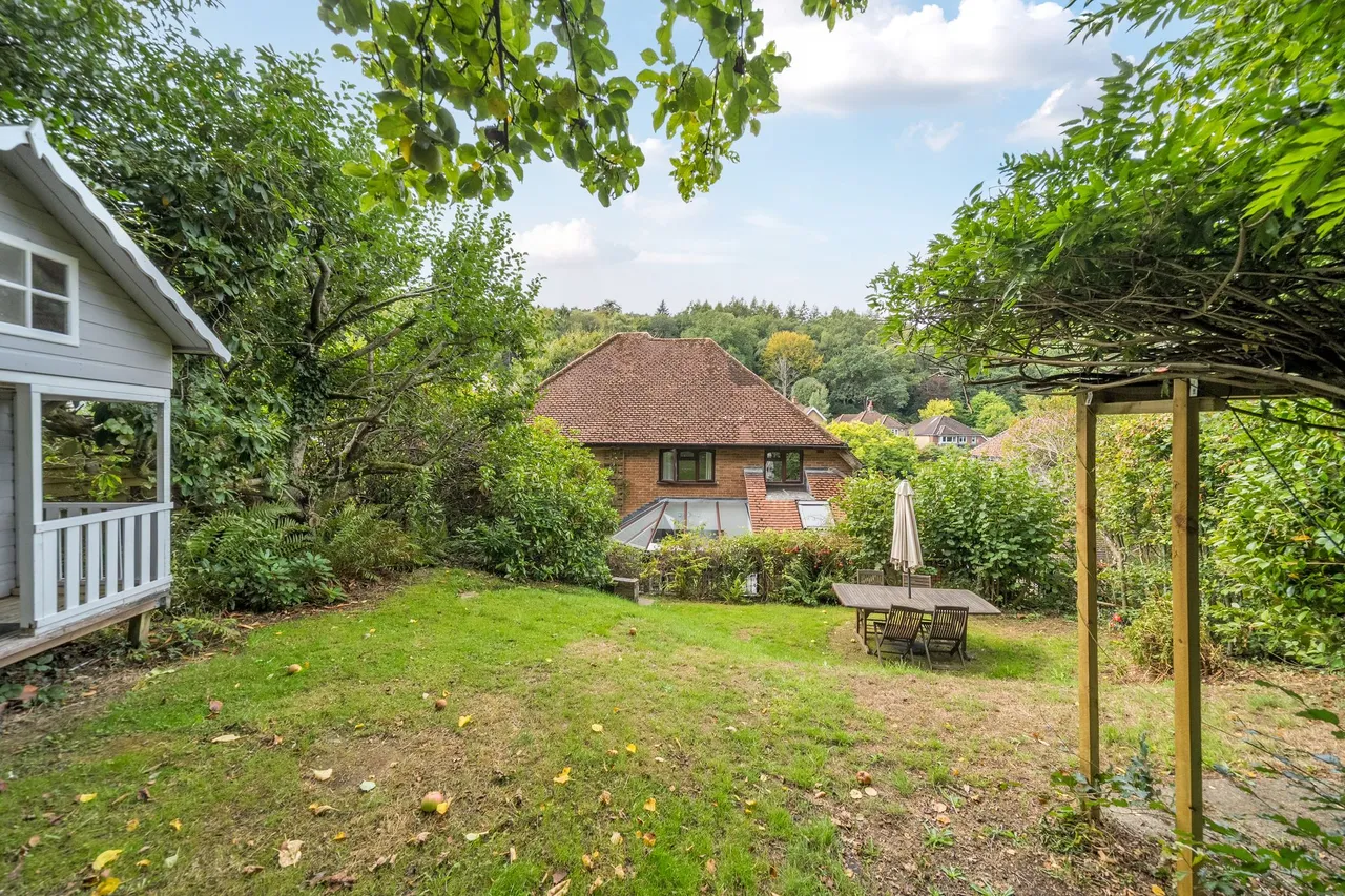 Marley Combe Road, Haslemere, GU27, photo 4