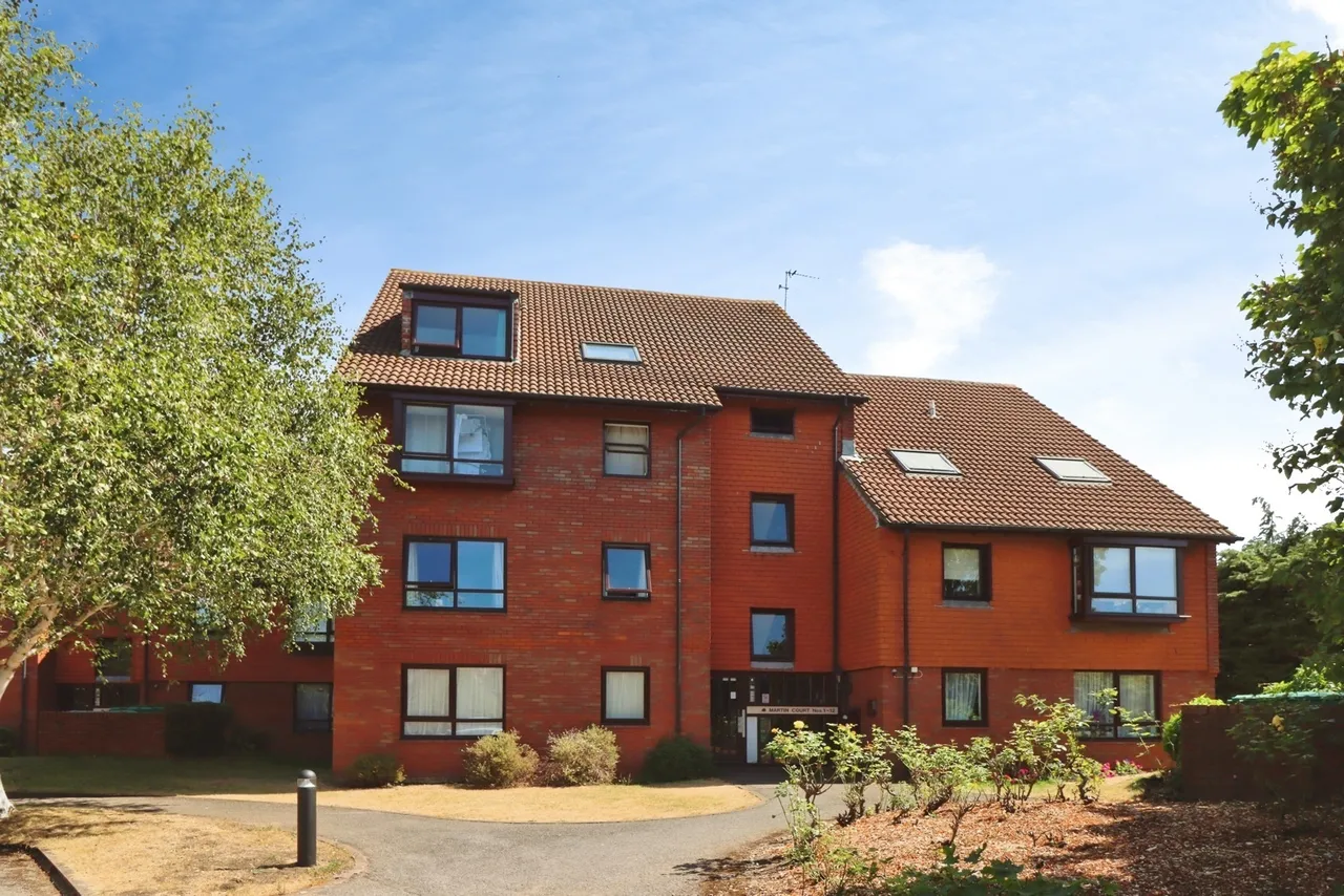 1 bed flat for sale — Marina Gardens, Bristol, BS16
