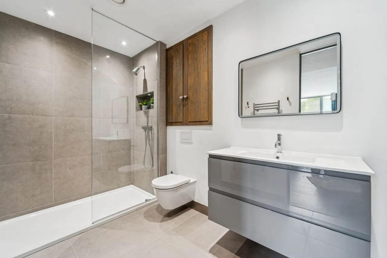 Battersea Church Road, London, SW11, photo 6