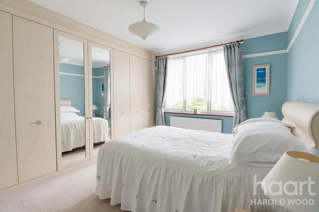 Arundel Road, Harold Wood, RM3, photo 9