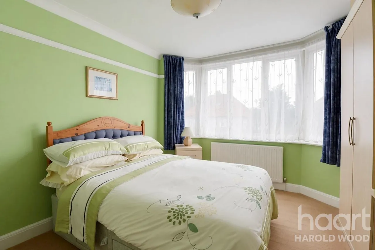 Arundel Road, Harold Wood, RM3, photo 11
