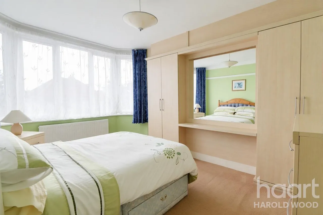 Arundel Road, Harold Wood, RM3, photo 8