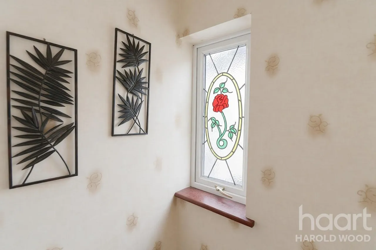 Arundel Road, Harold Wood, RM3, photo 7