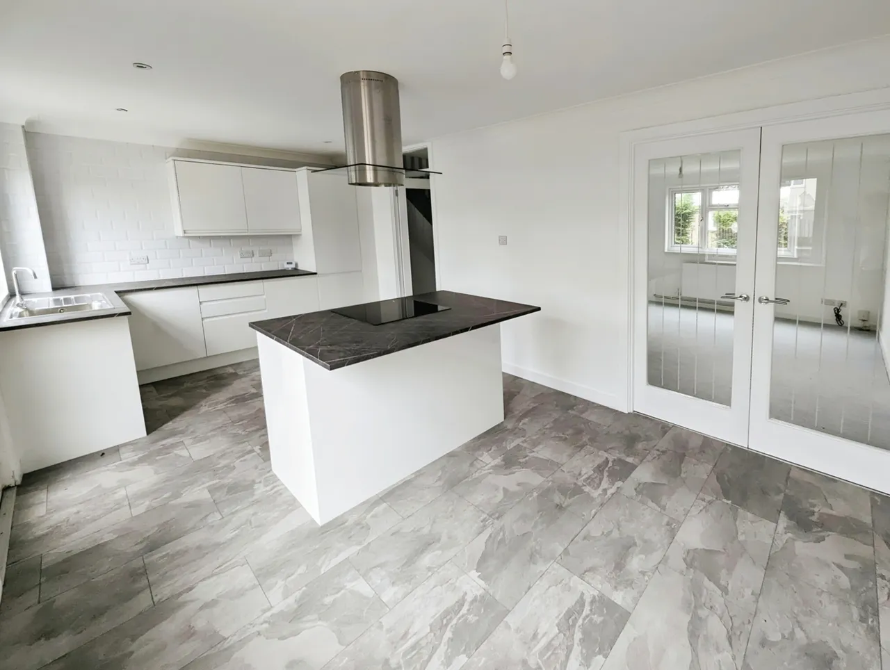 Cheshire Close, Llanishen, Cardiff, South Glamorgan, photo 3