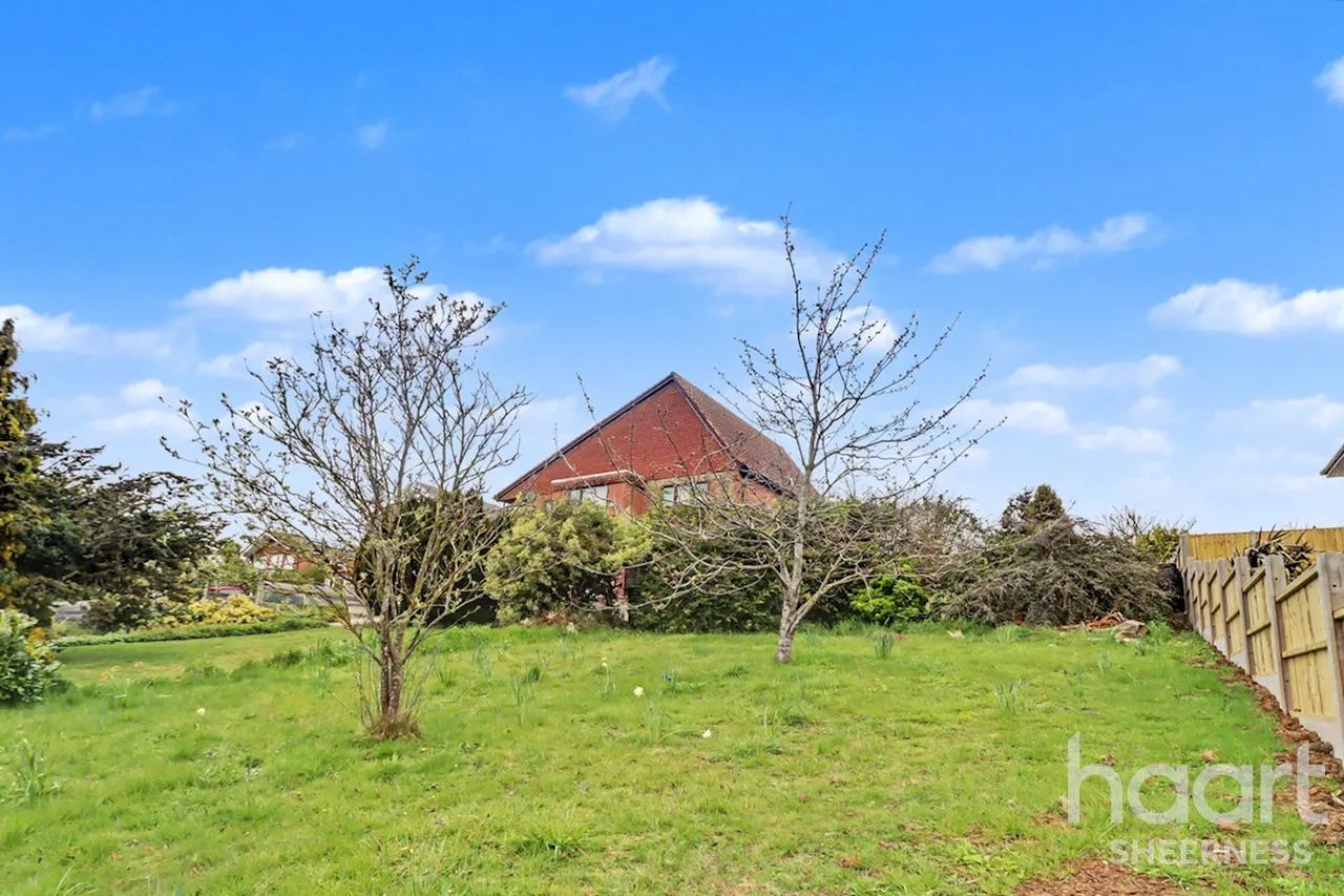 3 bed land for sale, Queenborough Drive, ME12