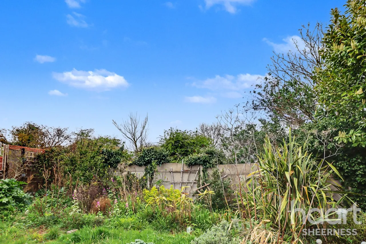 Queenborough Drive, ME12, photo 5